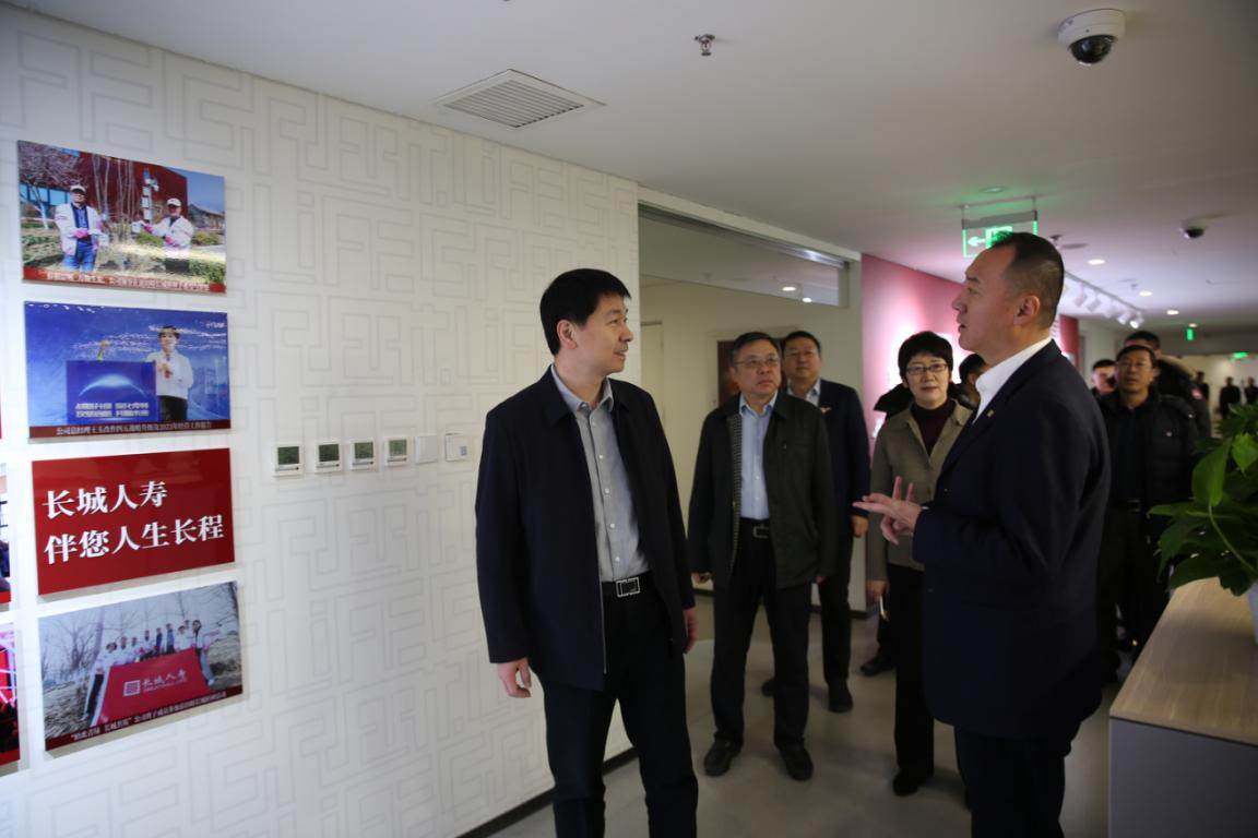 西城区委常委、副区长曾林峰一行调研OB视讯集团