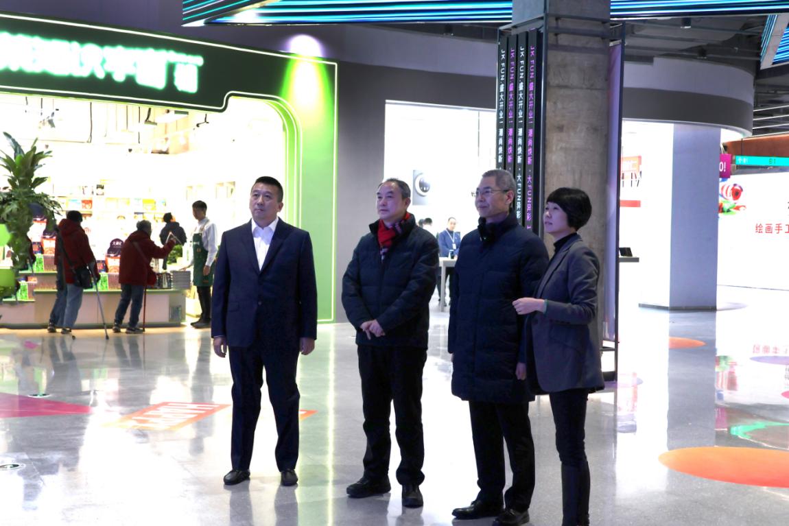 西城区向导一行调研JK FUN商城项目